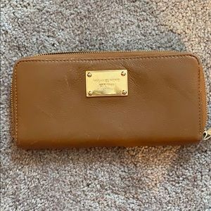 Michael Kors ziparound wallet